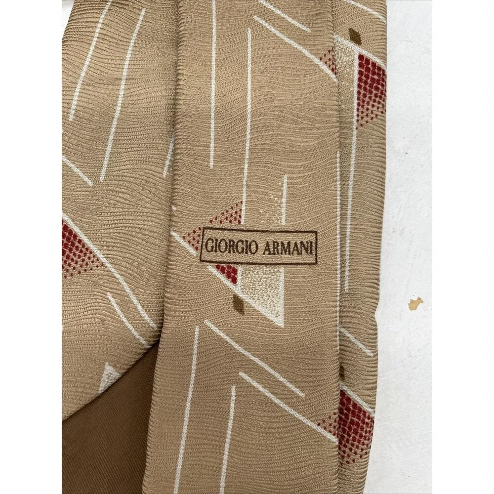 Giorgio Armani  Geometric Tan White and Red Silk Blend Tie Italy